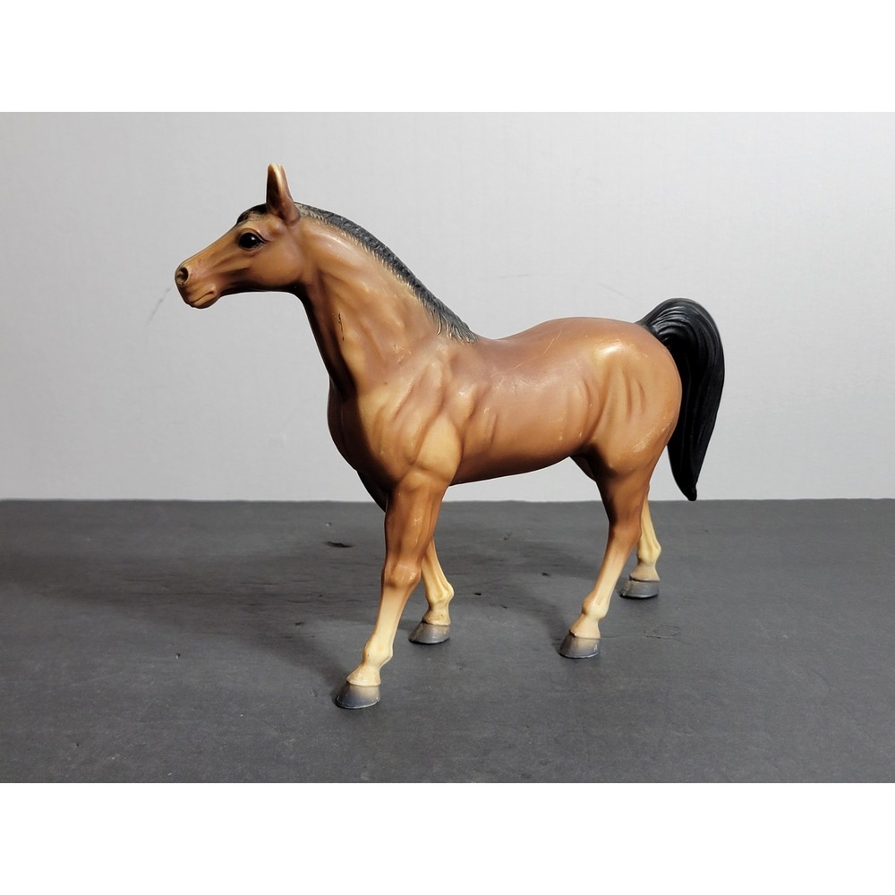 Vintage Plastic Horse Arabian Mare Bay Finish Collectible Hong Kong Model